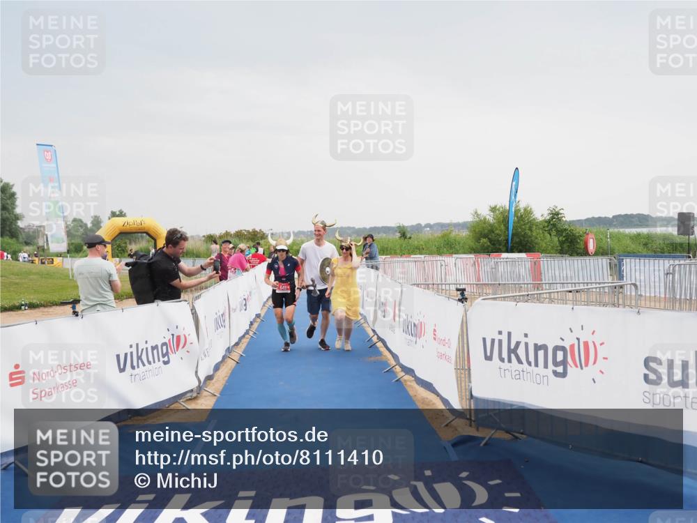 22.06.2025 - Viking Triathlon MichiJ http://msf.ph/oto/8111410 22.06.2025 16:40:55 Ziel 649 meine-sportfotos.de