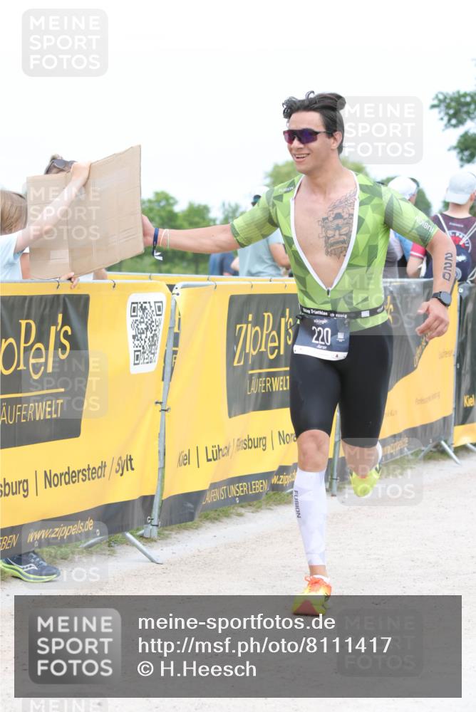 22.06.2025 - Viking Triathlon H.Heesch http://msf.ph/oto/8111417 22.06.2025 14:47:17 Laufen 220 meine-sportfotos.de