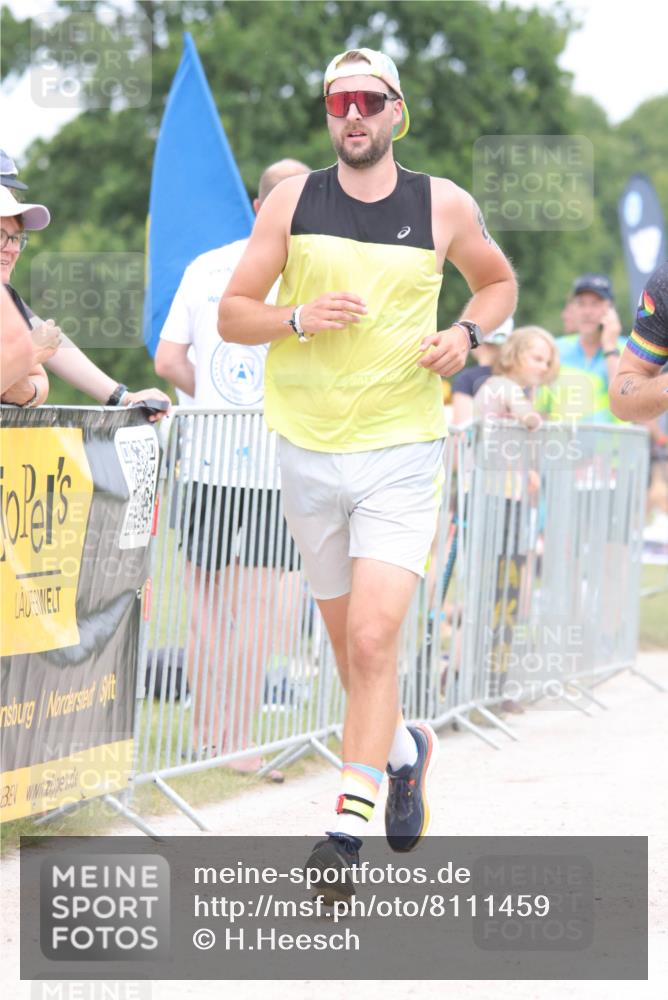 22.06.2025 - Viking Triathlon H.Heesch http://msf.ph/oto/8111459 22.06.2025 14:47:27 Laufen 61, 556, 607 meine-sportfotos.de