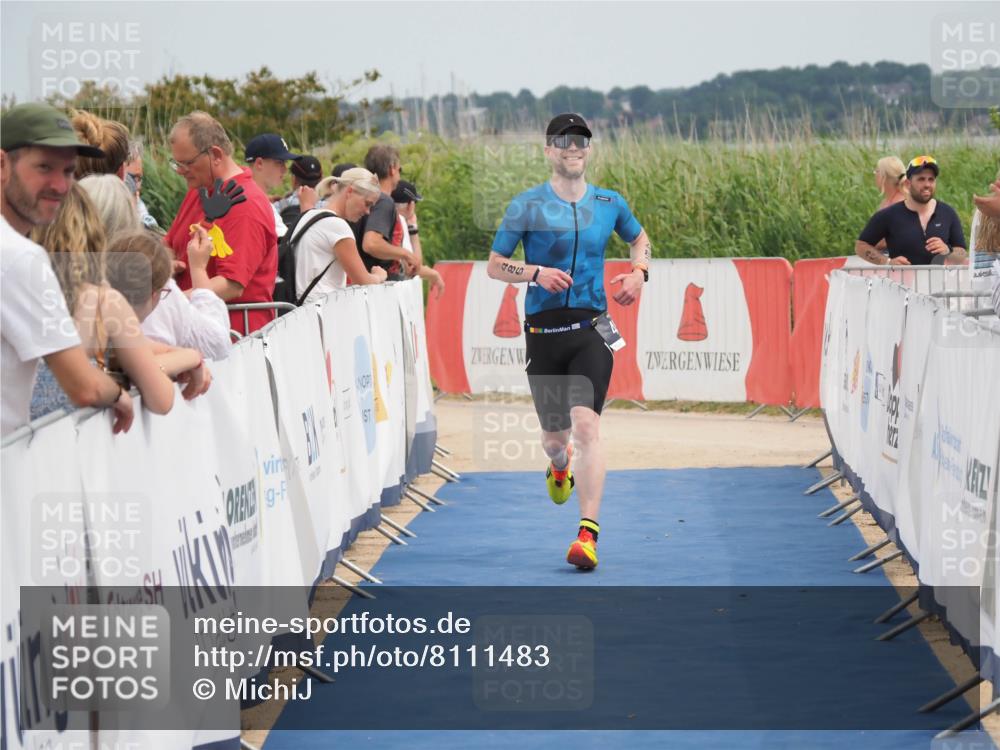 22.06.2025 - Viking Triathlon MichiJ http://msf.ph/oto/8111483 22.06.2025 14:53:27 Ziel 486 meine-sportfotos.de
