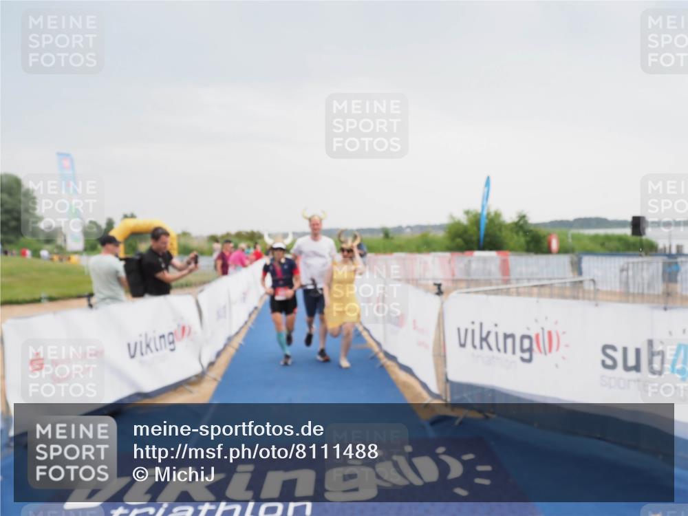22.06.2025 - Viking Triathlon MichiJ http://msf.ph/oto/8111488 22.06.2025 16:40:56 Ziel 649 meine-sportfotos.de
