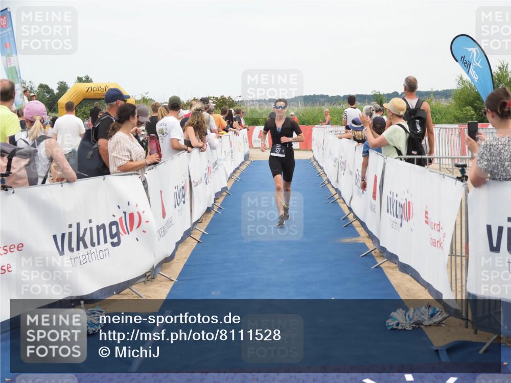 22.06.2025 - Viking Triathlon MichiJ http://msf.ph/oto/8111528 22.06.2025 15:02:39 Ziel 127, 529 meine-sportfotos.de
