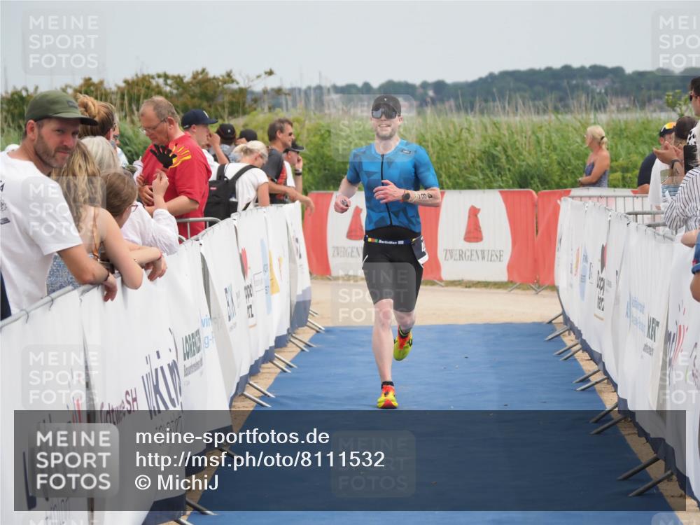22.06.2025 - Viking Triathlon MichiJ http://msf.ph/oto/8111532 22.06.2025 14:53:28 Ziel 486 meine-sportfotos.de