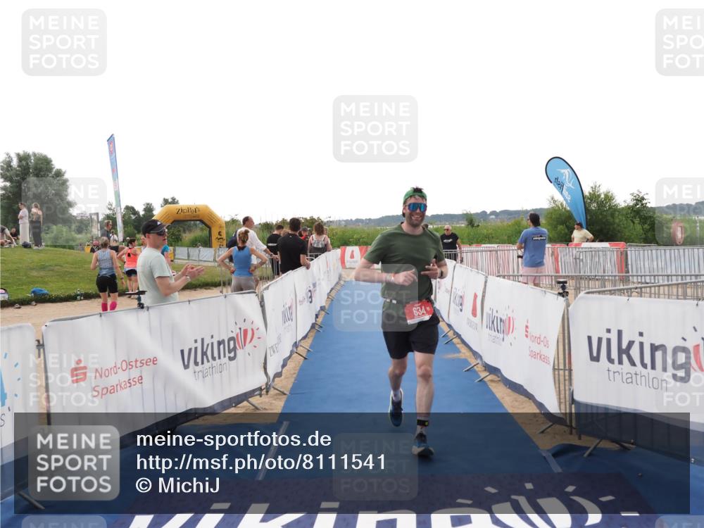 22.06.2025 - Viking Triathlon MichiJ http://msf.ph/oto/8111541 22.06.2025 16:23:19 Ziel 634 meine-sportfotos.de