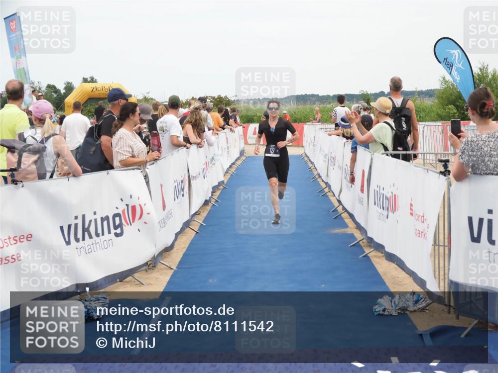 22.06.2025 - Viking Triathlon MichiJ http://msf.ph/oto/8111542 22.06.2025 15:02:39 Ziel 127, 529 meine-sportfotos.de