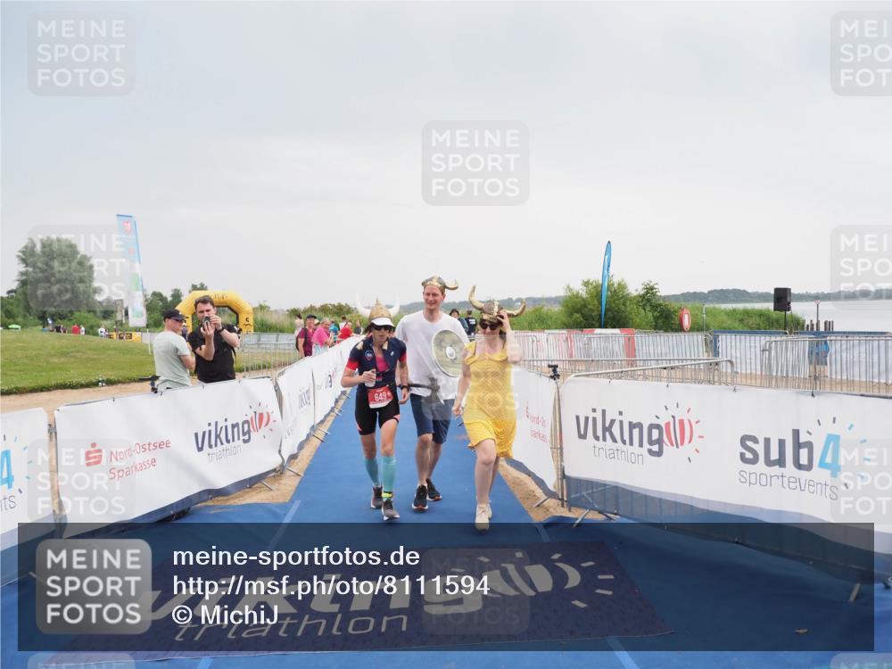22.06.2025 - Viking Triathlon MichiJ http://msf.ph/oto/8111594 22.06.2025 16:40:56 Ziel 649 meine-sportfotos.de