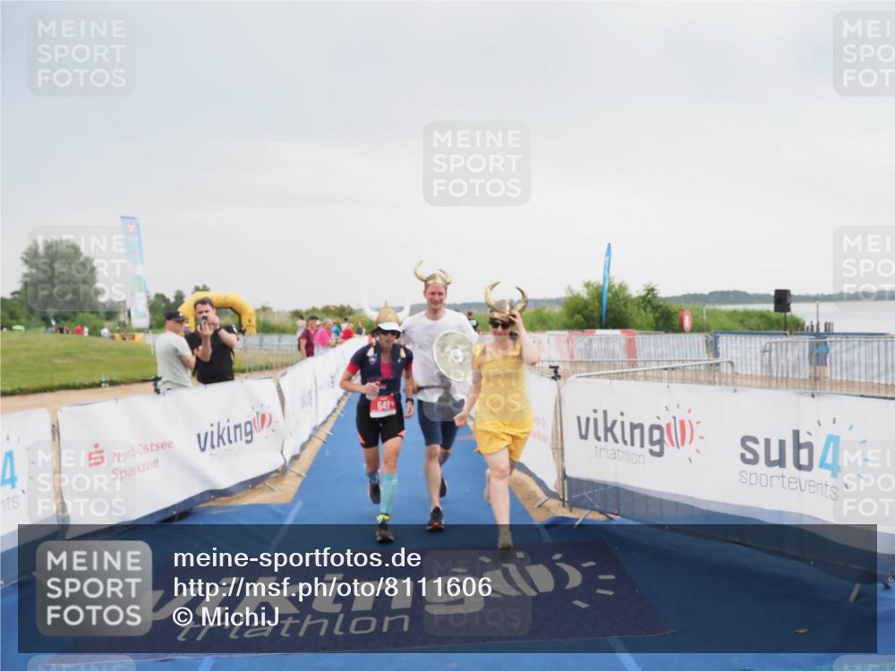 22.06.2025 - Viking Triathlon MichiJ http://msf.ph/oto/8111606 22.06.2025 16:40:57 Ziel 649 meine-sportfotos.de