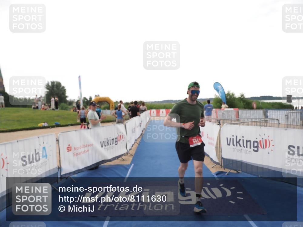 22.06.2025 - Viking Triathlon MichiJ http://msf.ph/oto/8111630 22.06.2025 16:23:20 Ziel 634 meine-sportfotos.de