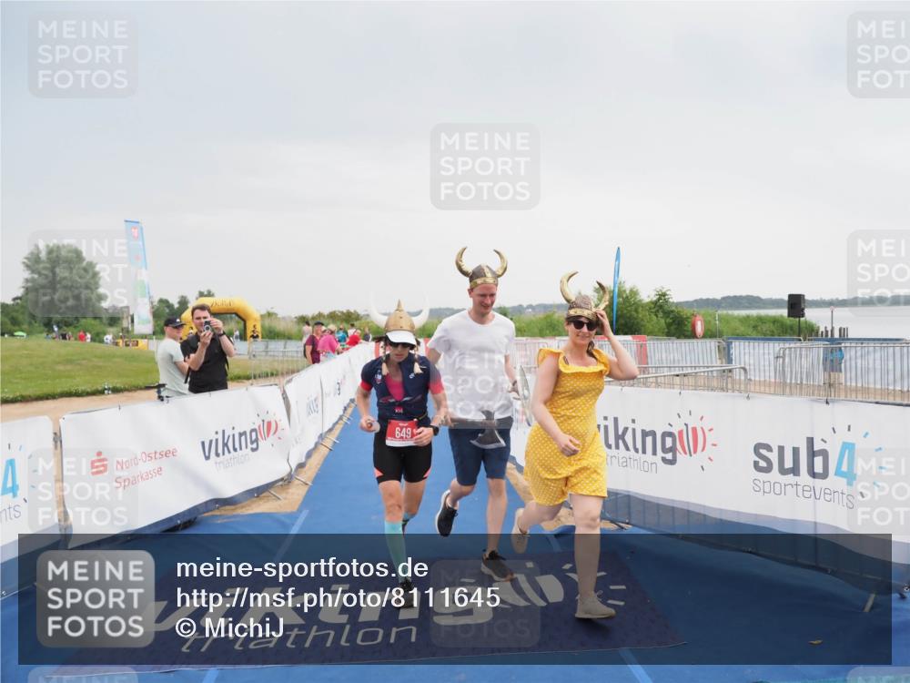 22.06.2025 - Viking Triathlon MichiJ http://msf.ph/oto/8111645 22.06.2025 16:40:57 Ziel 649 meine-sportfotos.de