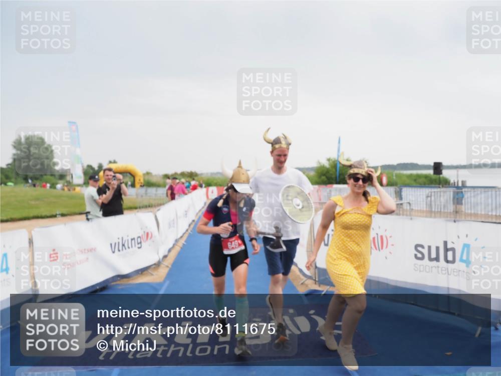 22.06.2025 - Viking Triathlon MichiJ http://msf.ph/oto/8111675 22.06.2025 16:40:57 Ziel 649 meine-sportfotos.de