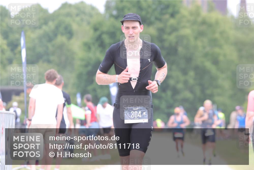 22.06.2025 - Viking Triathlon H.Heesch http://msf.ph/oto/8111718 22.06.2025 14:47:55 Laufen 304 meine-sportfotos.de