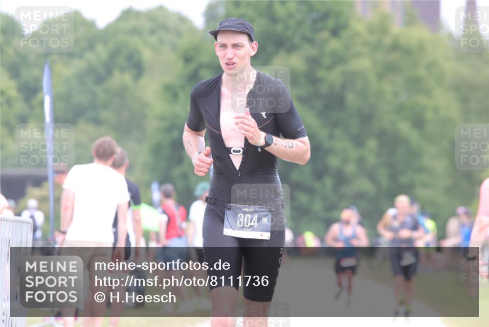 22.06.2025 - Viking Triathlon H.Heesch http://msf.ph/oto/8111736 22.06.2025 14:47:55 Laufen 304 meine-sportfotos.de