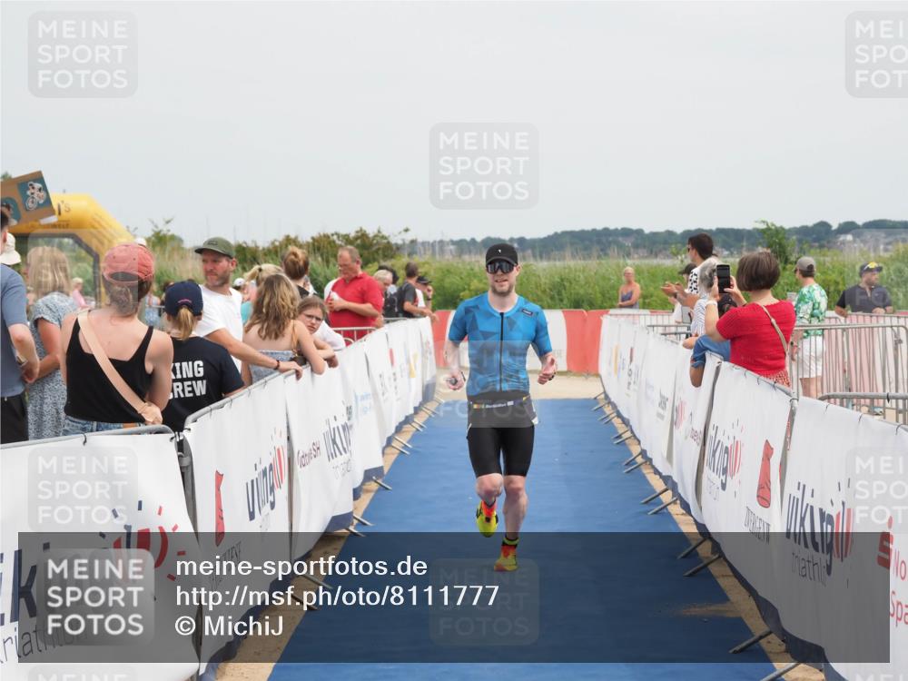 22.06.2025 - Viking Triathlon MichiJ http://msf.ph/oto/8111777 22.06.2025 14:53:30 Ziel 486 meine-sportfotos.de