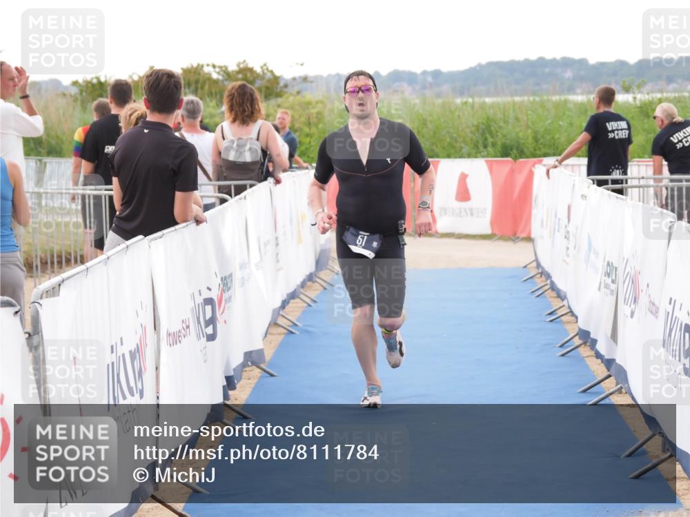 22.06.2025 - Viking Triathlon MichiJ http://msf.ph/oto/8111784 22.06.2025 16:24:29 Ziel 51 meine-sportfotos.de