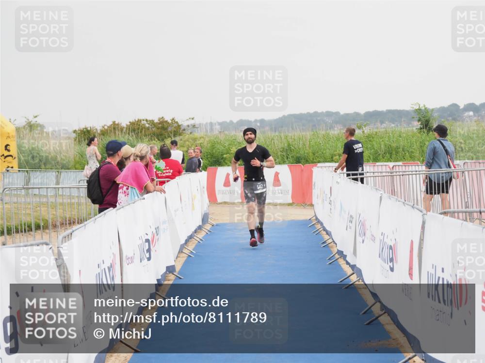 22.06.2025 - Viking Triathlon MichiJ http://msf.ph/oto/8111789 22.06.2025 16:41:07 Ziel 542 meine-sportfotos.de