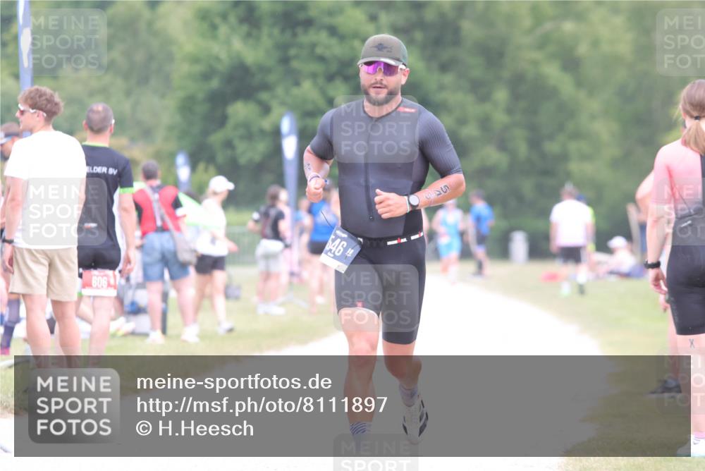 22.06.2025 - Viking Triathlon H.Heesch http://msf.ph/oto/8111897 22.06.2025 14:48:26 Laufen 546 meine-sportfotos.de