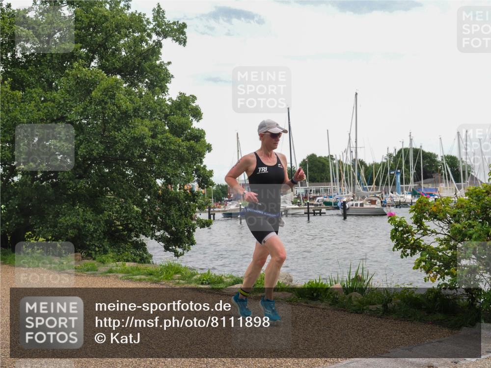 22.06.2025 - Viking Triathlon KatJ http://msf.ph/oto/8111898 22.06.2025 15:04:25 Laufen 282 meine-sportfotos.de