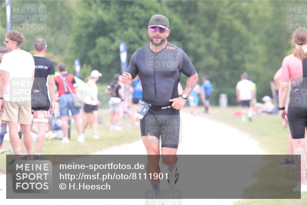 22.06.2025 - Viking Triathlon H.Heesch http://msf.ph/oto/8111901 22.06.2025 14:48:26 Laufen 546 meine-sportfotos.de