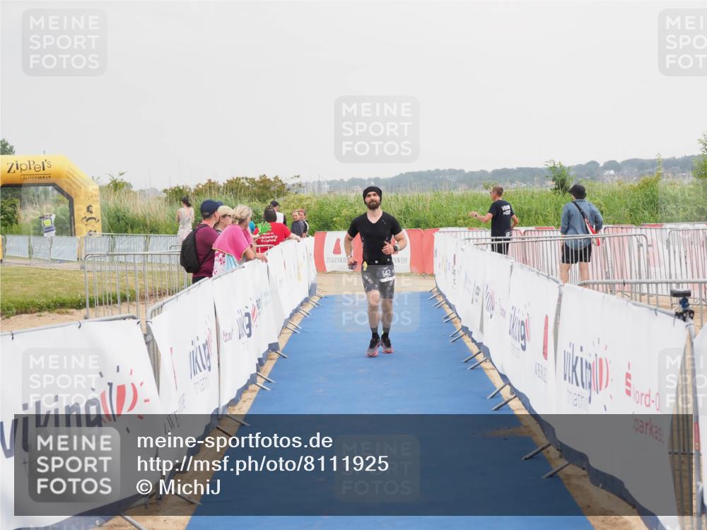 22.06.2025 - Viking Triathlon MichiJ http://msf.ph/oto/8111925 22.06.2025 16:41:08 Ziel 542 meine-sportfotos.de