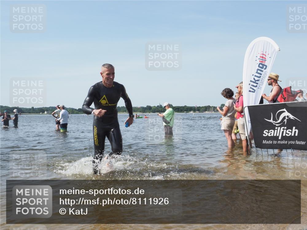 22.06.2025 - Viking Triathlon KatJ http://msf.ph/oto/8111926 22.06.2025 10:40:17 Schwimmen 248, 375, 379, 385, 394, 487, 517, 553 meine-sportfotos.de