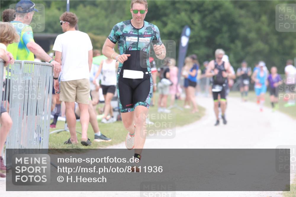 22.06.2025 - Viking Triathlon H.Heesch http://msf.ph/oto/8111936 22.06.2025 14:48:33 Laufen 376, 546 meine-sportfotos.de