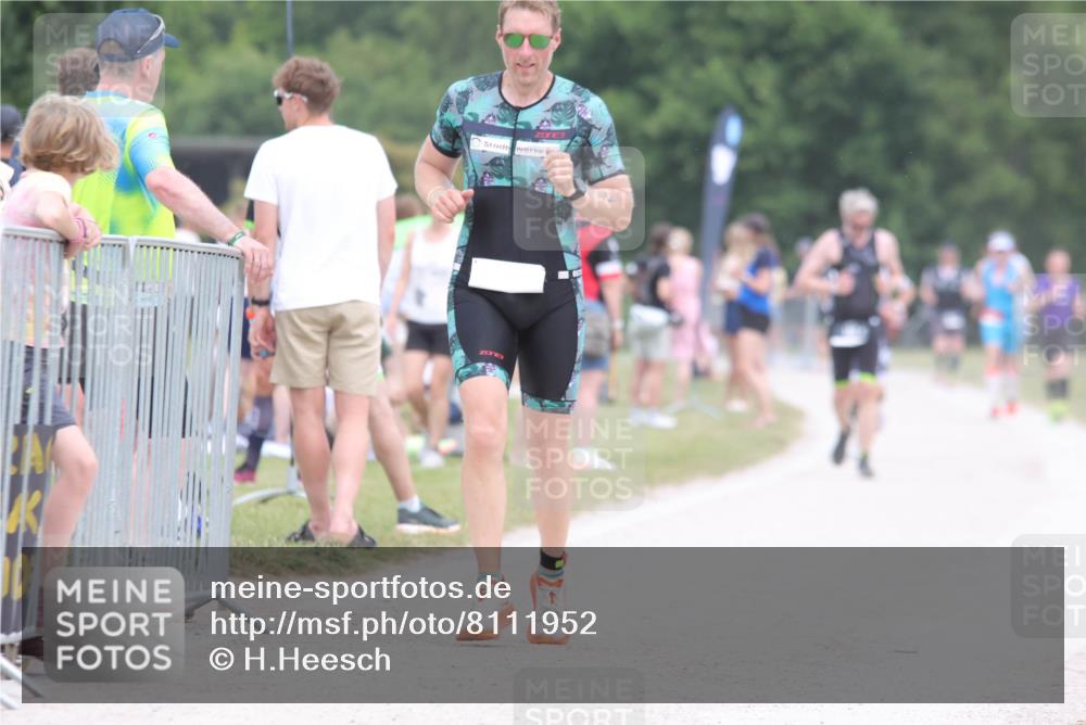22.06.2025 - Viking Triathlon H.Heesch http://msf.ph/oto/8111952 22.06.2025 14:48:33 Laufen 376, 546 meine-sportfotos.de