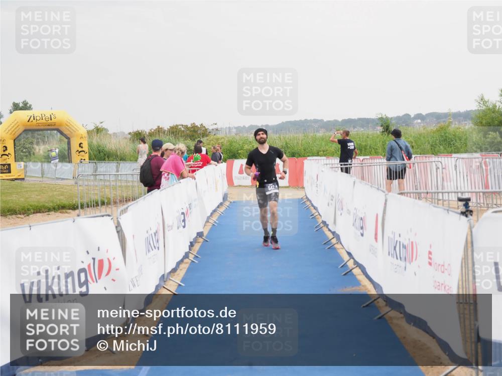 22.06.2025 - Viking Triathlon MichiJ http://msf.ph/oto/8111959 22.06.2025 16:41:09 Ziel 542 meine-sportfotos.de