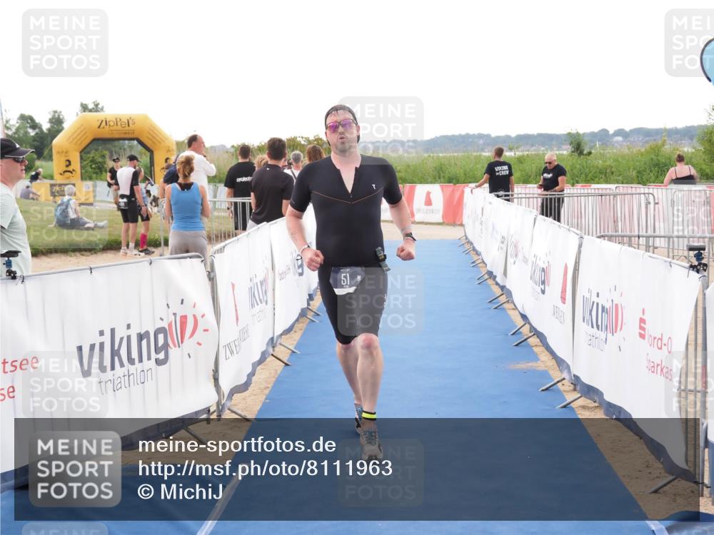 22.06.2025 - Viking Triathlon MichiJ http://msf.ph/oto/8111963 22.06.2025 16:24:31 Ziel 51 meine-sportfotos.de