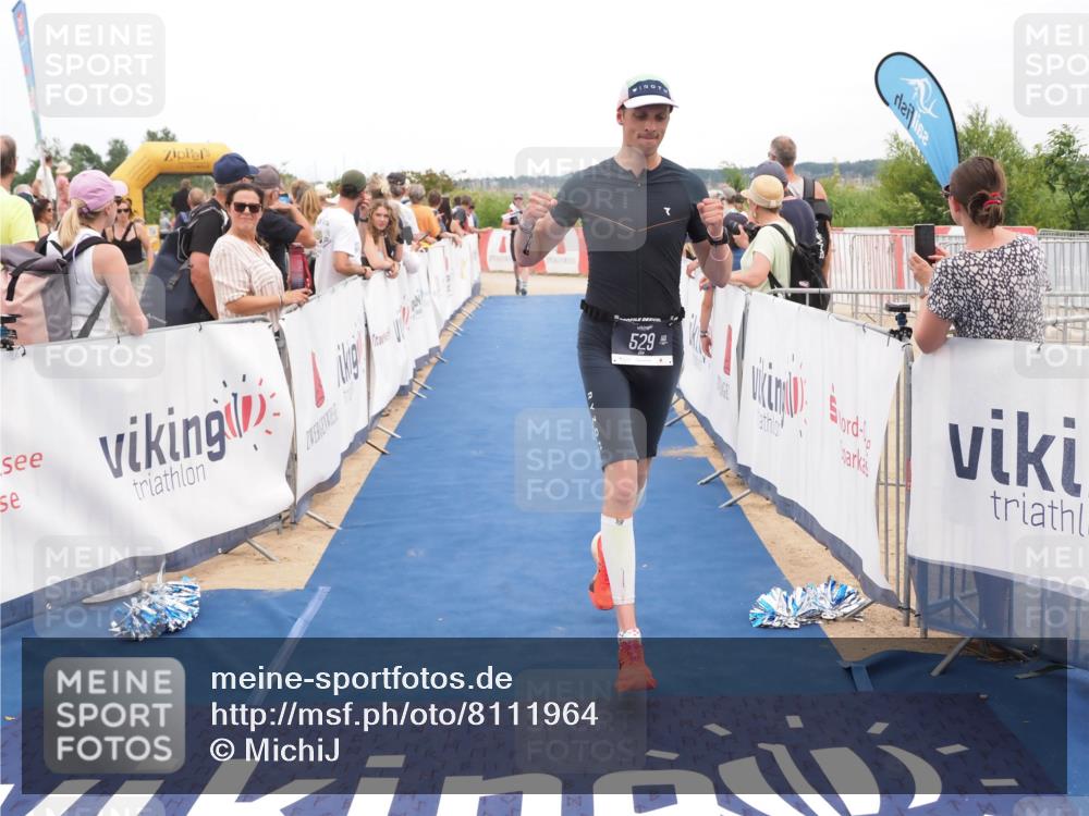 22.06.2025 - Viking Triathlon MichiJ http://msf.ph/oto/8111964 22.06.2025 15:02:44 Ziel 127, 529 meine-sportfotos.de