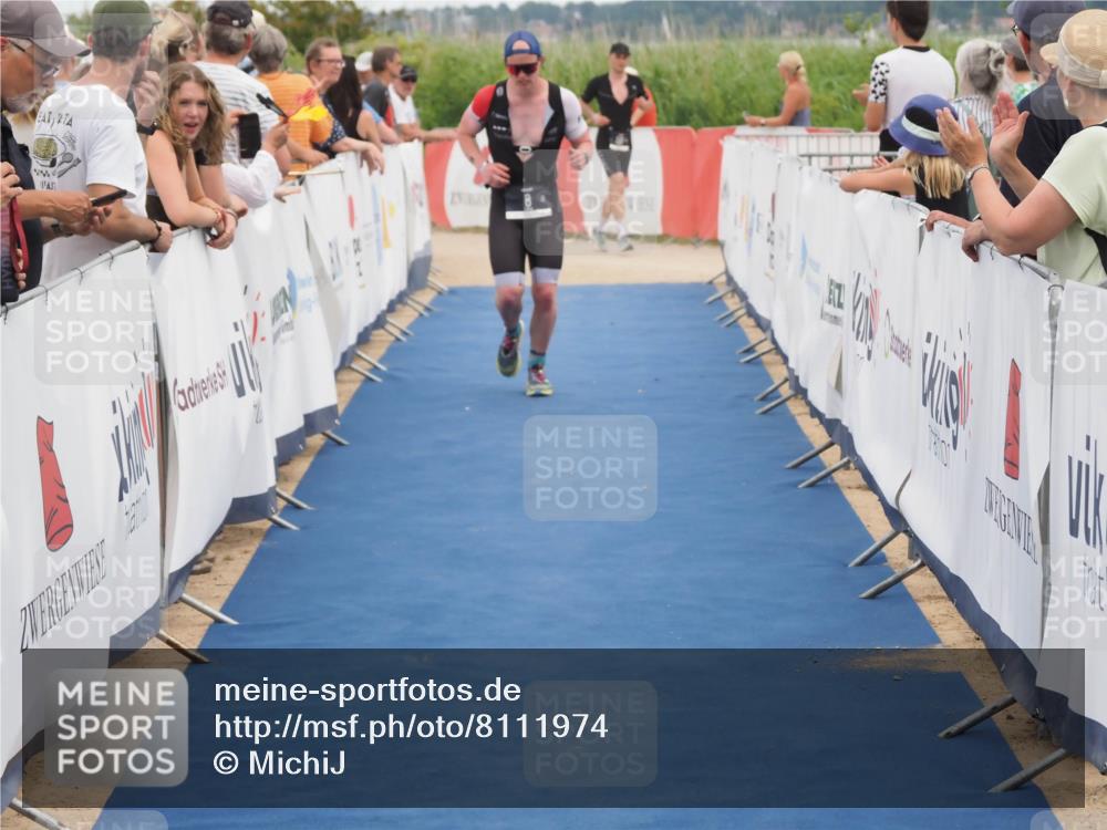 22.06.2025 - Viking Triathlon MichiJ http://msf.ph/oto/8111974 22.06.2025 15:02:48 Ziel 8, 529 meine-sportfotos.de