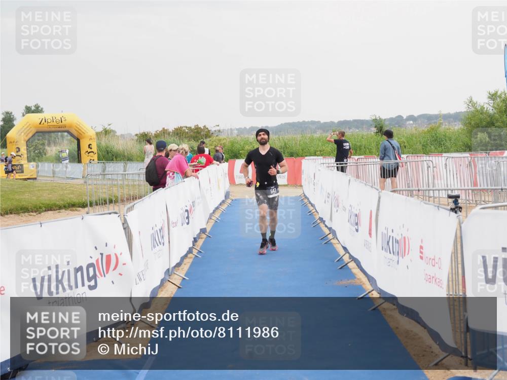 22.06.2025 - Viking Triathlon MichiJ http://msf.ph/oto/8111986 22.06.2025 16:41:09 Ziel 542 meine-sportfotos.de