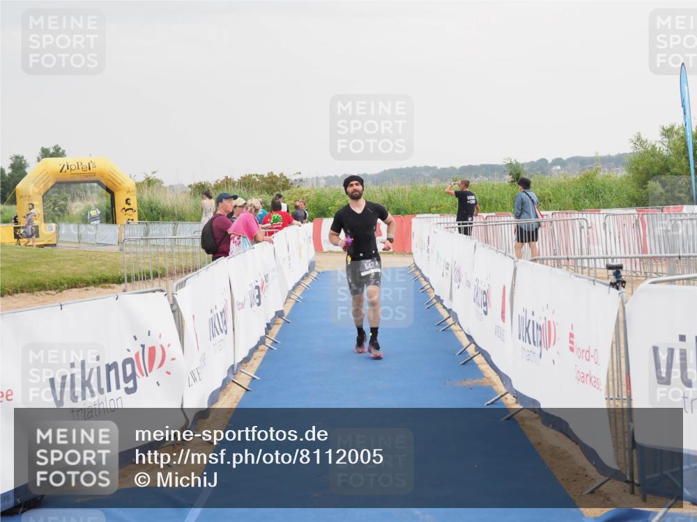 22.06.2025 - Viking Triathlon MichiJ http://msf.ph/oto/8112005 22.06.2025 16:41:09 Ziel 542 meine-sportfotos.de