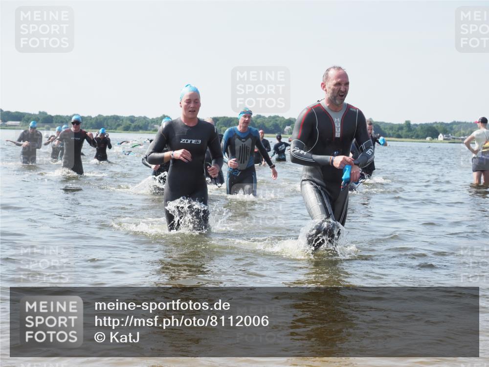 22.06.2025 - Viking Triathlon KatJ http://msf.ph/oto/8112006 22.06.2025 10:40:22 Schwimmen 44, 228, 254, 291, 375, 379, 385, 394, 487, 511, 517, 553 meine-sportfotos.de