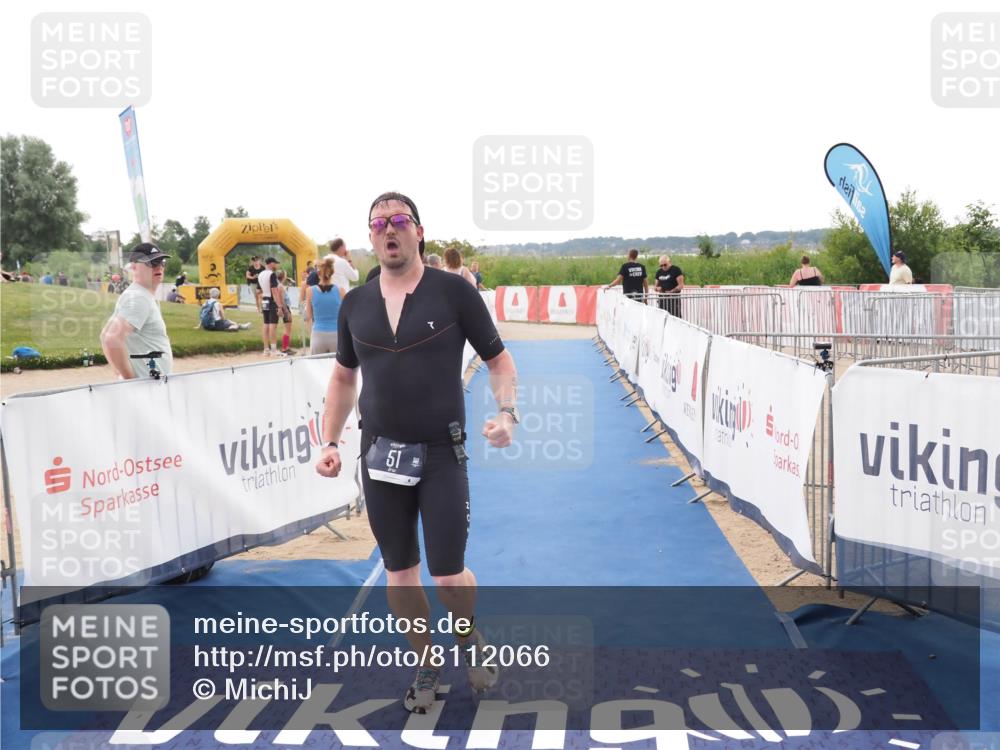 22.06.2025 - Viking Triathlon MichiJ http://msf.ph/oto/8112066 22.06.2025 16:24:31 Ziel 51 meine-sportfotos.de