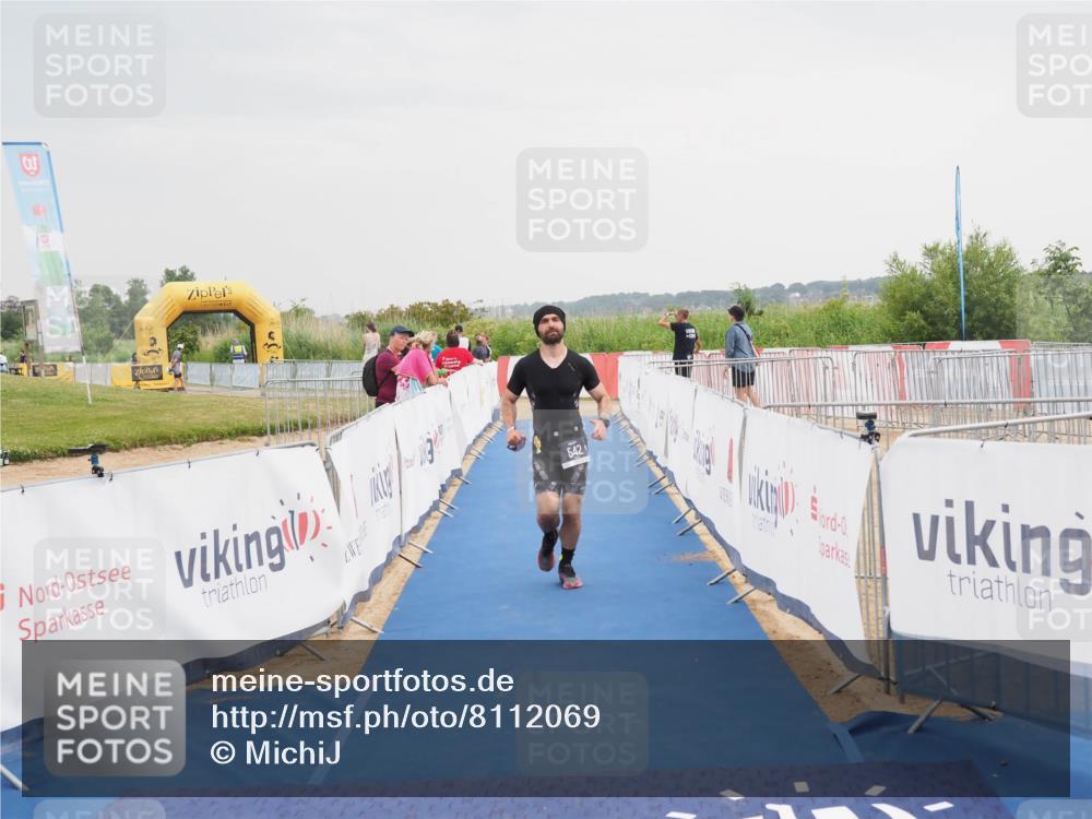 22.06.2025 - Viking Triathlon MichiJ http://msf.ph/oto/8112069 22.06.2025 16:41:10 Ziel 542 meine-sportfotos.de