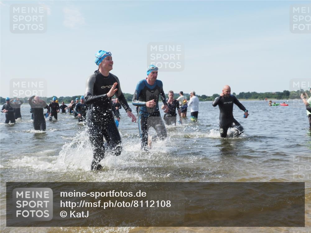 22.06.2025 - Viking Triathlon KatJ http://msf.ph/oto/8112108 22.06.2025 10:40:26 Schwimmen 44, 228, 254, 275, 291, 325, 375, 379, 385, 394, 487, 511, 514, 517, 553, 556, 644, 657 meine-sportfotos.de
