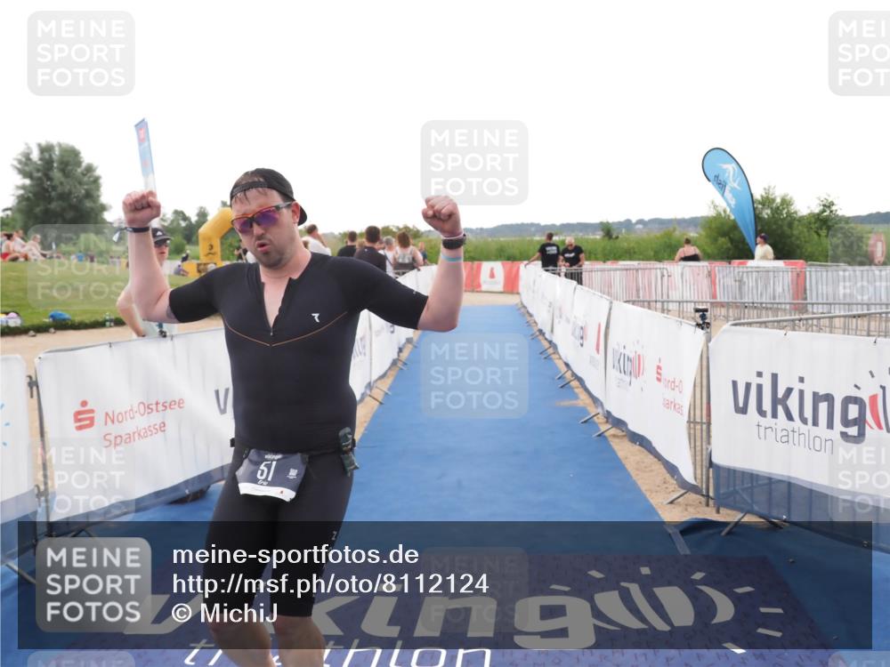 22.06.2025 - Viking Triathlon MichiJ http://msf.ph/oto/8112124 22.06.2025 16:24:32 Ziel 51 meine-sportfotos.de