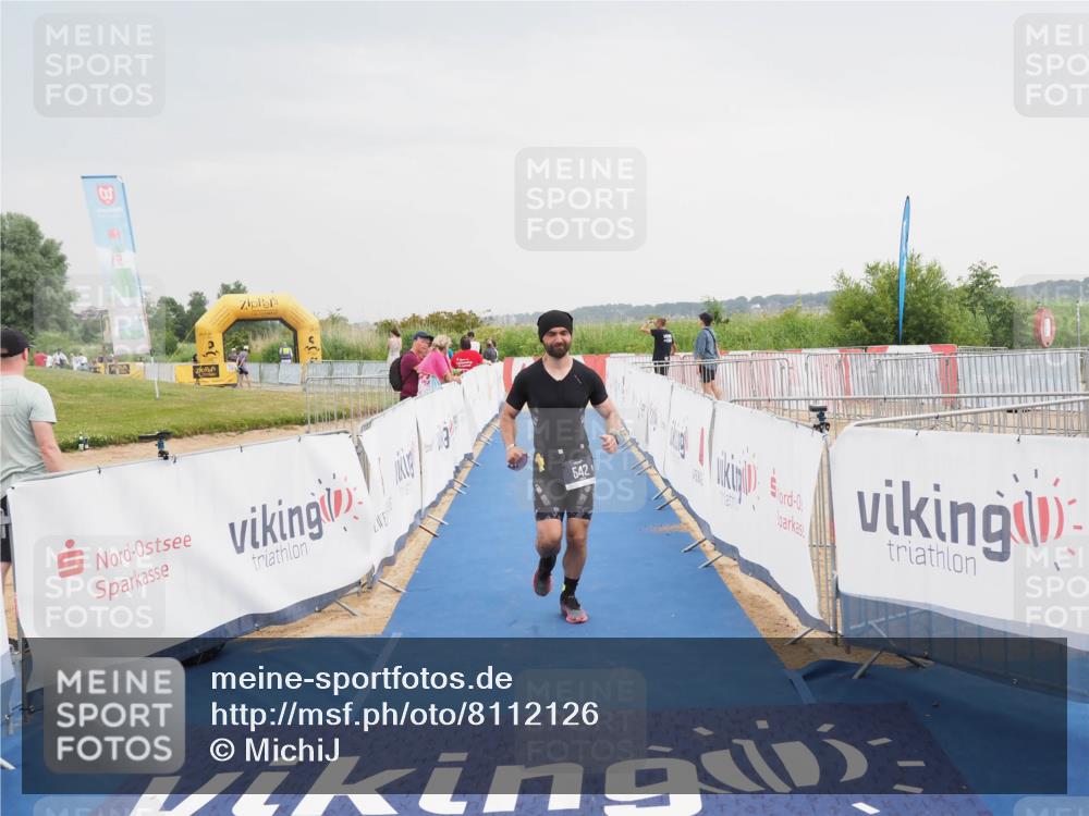 22.06.2025 - Viking Triathlon MichiJ http://msf.ph/oto/8112126 22.06.2025 16:41:11 Ziel 542 meine-sportfotos.de