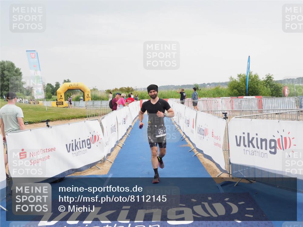 22.06.2025 - Viking Triathlon MichiJ http://msf.ph/oto/8112145 22.06.2025 16:41:11 Ziel 542 meine-sportfotos.de