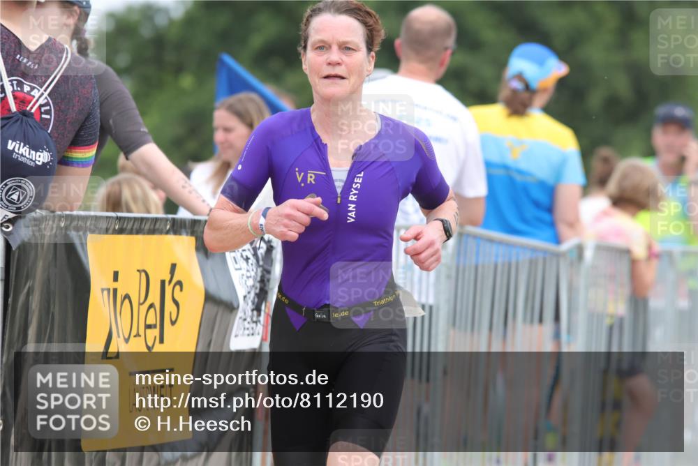 22.06.2025 - Viking Triathlon H.Heesch http://msf.ph/oto/8112190 22.06.2025 14:49:02 Laufen 243 meine-sportfotos.de