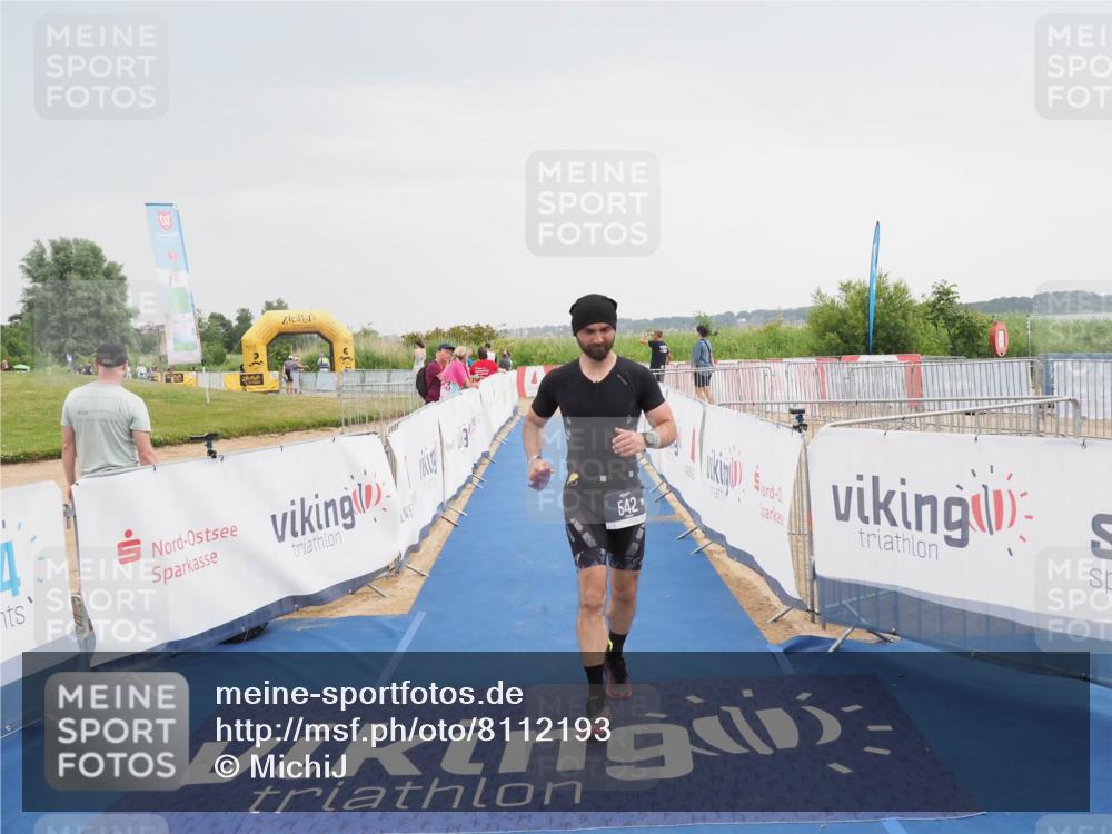 22.06.2025 - Viking Triathlon MichiJ http://msf.ph/oto/8112193 22.06.2025 16:41:12 Ziel 542 meine-sportfotos.de