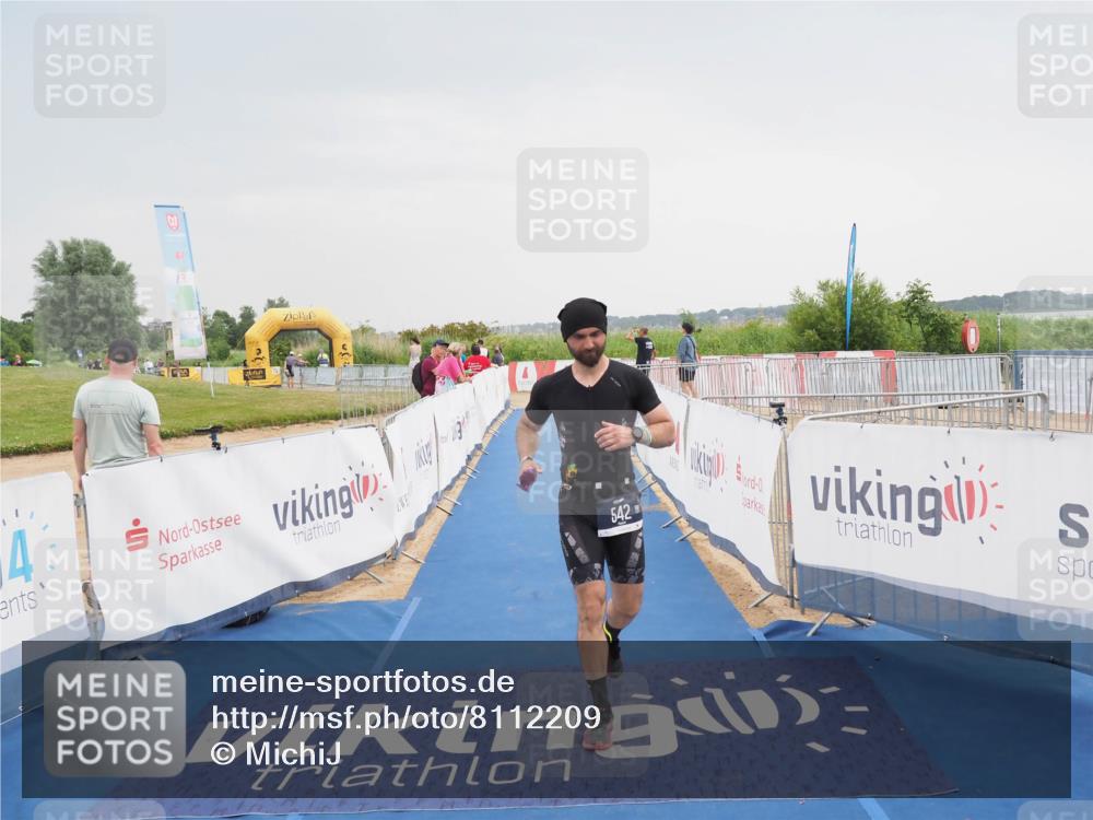 22.06.2025 - Viking Triathlon MichiJ http://msf.ph/oto/8112209 22.06.2025 16:41:12 Ziel 542 meine-sportfotos.de
