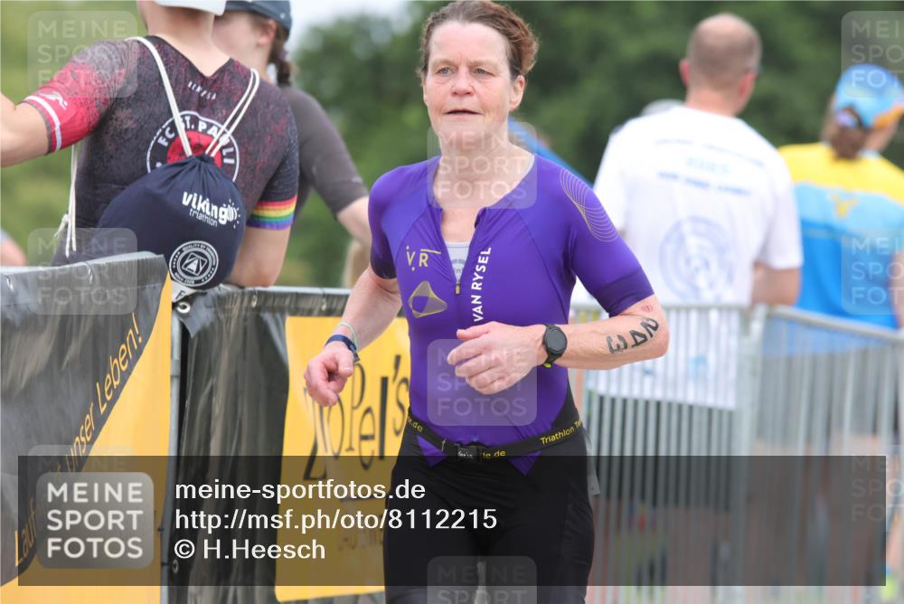 22.06.2025 - Viking Triathlon H.Heesch http://msf.ph/oto/8112215 22.06.2025 14:49:03 Laufen 243 meine-sportfotos.de