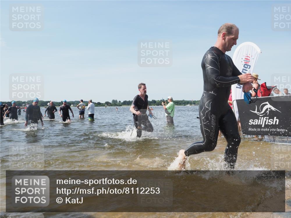 22.06.2025 - Viking Triathlon KatJ http://msf.ph/oto/8112253 22.06.2025 10:40:31 Schwimmen 44, 228, 239, 254, 275, 291, 325, 375, 385, 511, 514, 517, 556, 644, 655, 657 meine-sportfotos.de