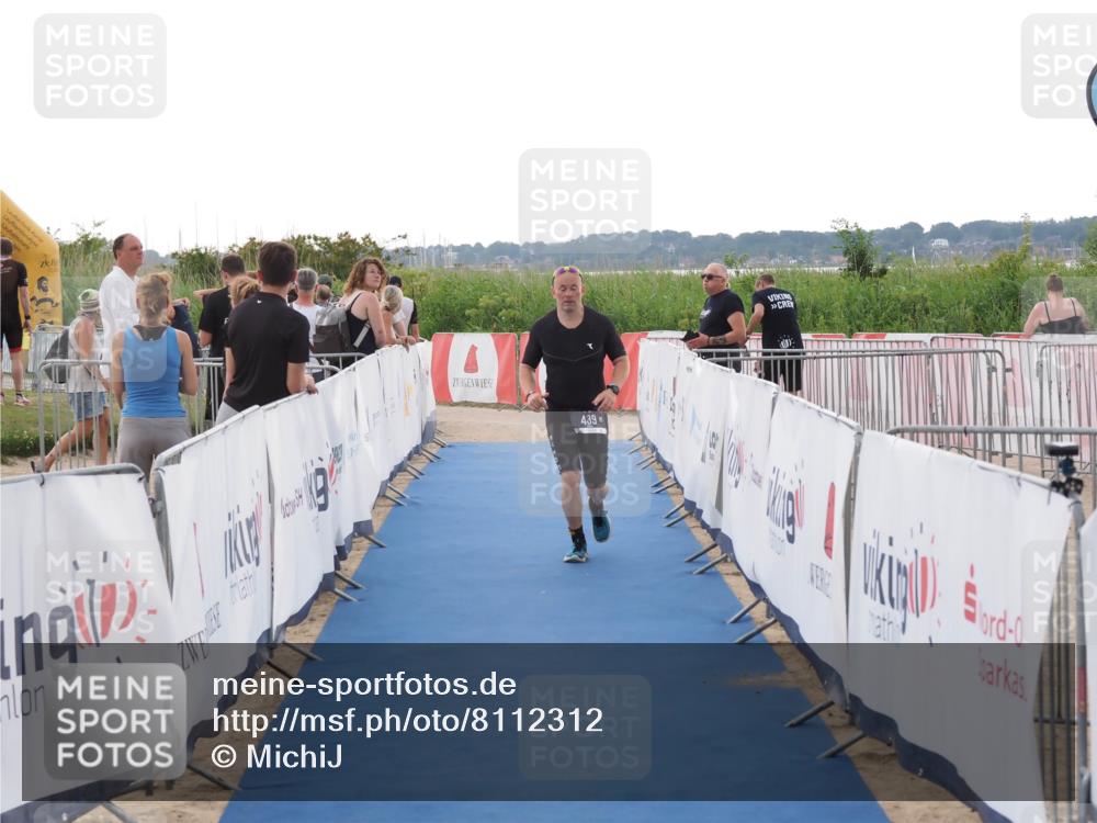 22.06.2025 - Viking Triathlon MichiJ http://msf.ph/oto/8112312 22.06.2025 16:25:21 Ziel 439 meine-sportfotos.de