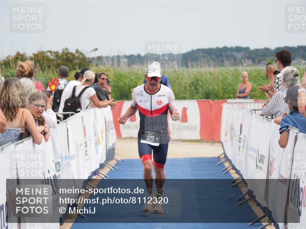 22.06.2025 - Viking Triathlon MichiJ http://msf.ph/oto/8112320 22.06.2025 14:53:42 Ziel 329 meine-sportfotos.de