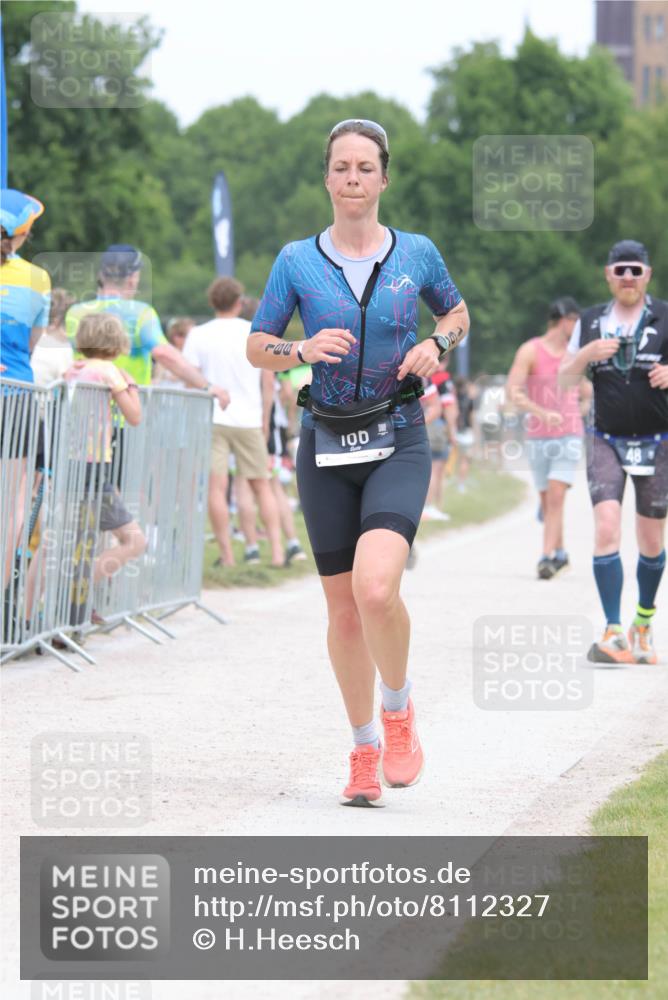 22.06.2025 - Viking Triathlon H.Heesch http://msf.ph/oto/8112327 22.06.2025 14:49:09 Laufen 48, 166, 243, 639 meine-sportfotos.de