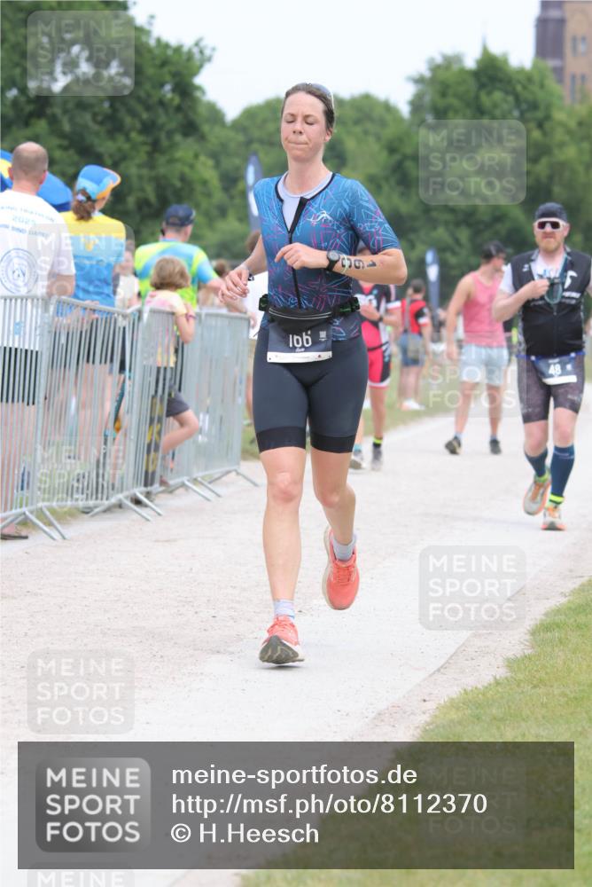 22.06.2025 - Viking Triathlon H.Heesch http://msf.ph/oto/8112370 22.06.2025 14:49:09 Laufen 48, 166, 243, 639 meine-sportfotos.de