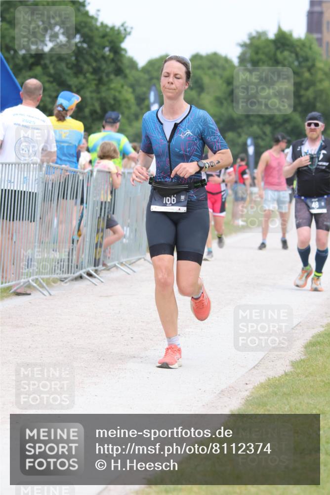 22.06.2025 - Viking Triathlon H.Heesch http://msf.ph/oto/8112374 22.06.2025 14:49:09 Laufen 48, 166, 243, 639 meine-sportfotos.de