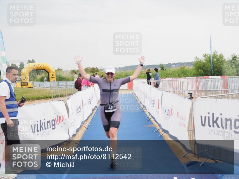 22.06.2025 - Viking Triathlon MichiJ http://msf.ph/oto/8112542 22.06.2025 16:41:26 Ziel 441 meine-sportfotos.de